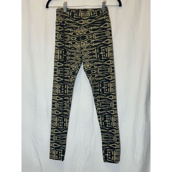 LuLaRoe Pants - LuLaRoe Leggings Womens OS Yellow Black Triangles Graphic Print W2